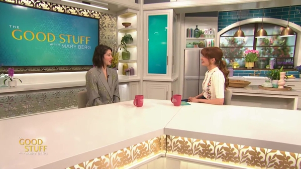 Mary_Elizabeth_Winstead_dishes_on__A_Gentleman_in_Moscow____The_Good_Stuff_with_Mary_Berg_1080p_100.jpg