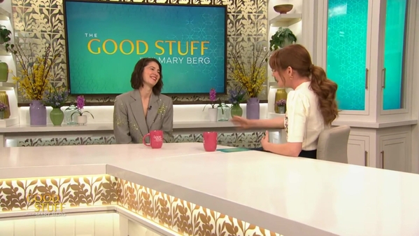 Mary_Elizabeth_Winstead_dishes_on__A_Gentleman_in_Moscow____The_Good_Stuff_with_Mary_Berg_1080p_235.jpg
