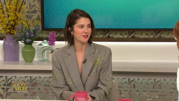 Mary_Elizabeth_Winstead_dishes_on__A_Gentleman_in_Moscow____The_Good_Stuff_with_Mary_Berg_1080p_479.jpg